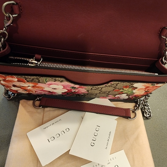 ✨️🌸👛GUCCI 410082GG Supreme Monogram Bloom purse 👛 with chain - Picture 11 of 16